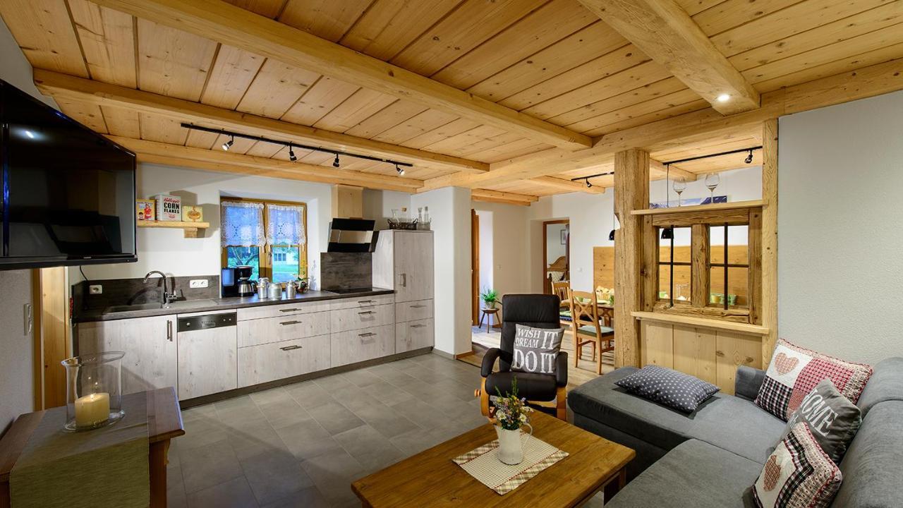 Ferienwohnungen Ramslerhof Inkl. Chiemgaukarte โรพอลดิง ภายนอก รูปภาพ